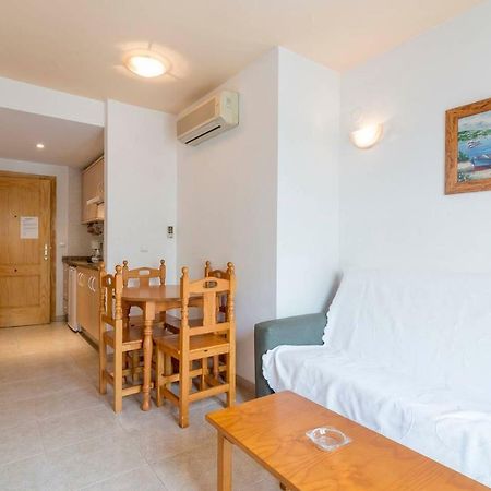 Apartamentos Vicenta Carihuela By Playa Miguel Torremolinos Dış mekan fotoğraf