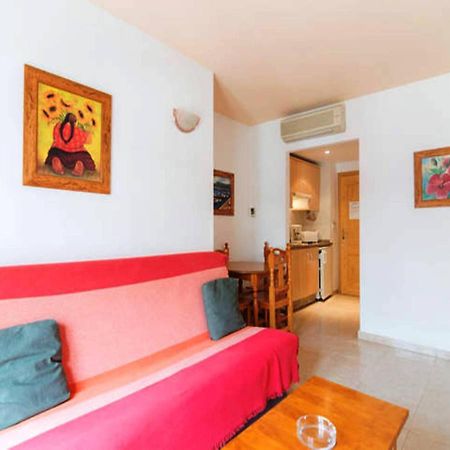 Apartamentos Vicenta Carihuela By Playa Miguel Torremolinos Dış mekan fotoğraf
