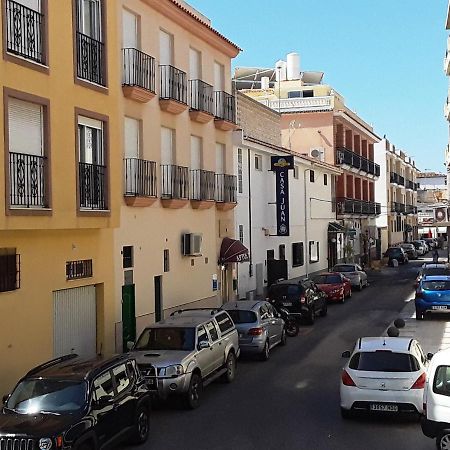 Apartamentos Vicenta Carihuela By Playa Miguel Torremolinos Dış mekan fotoğraf