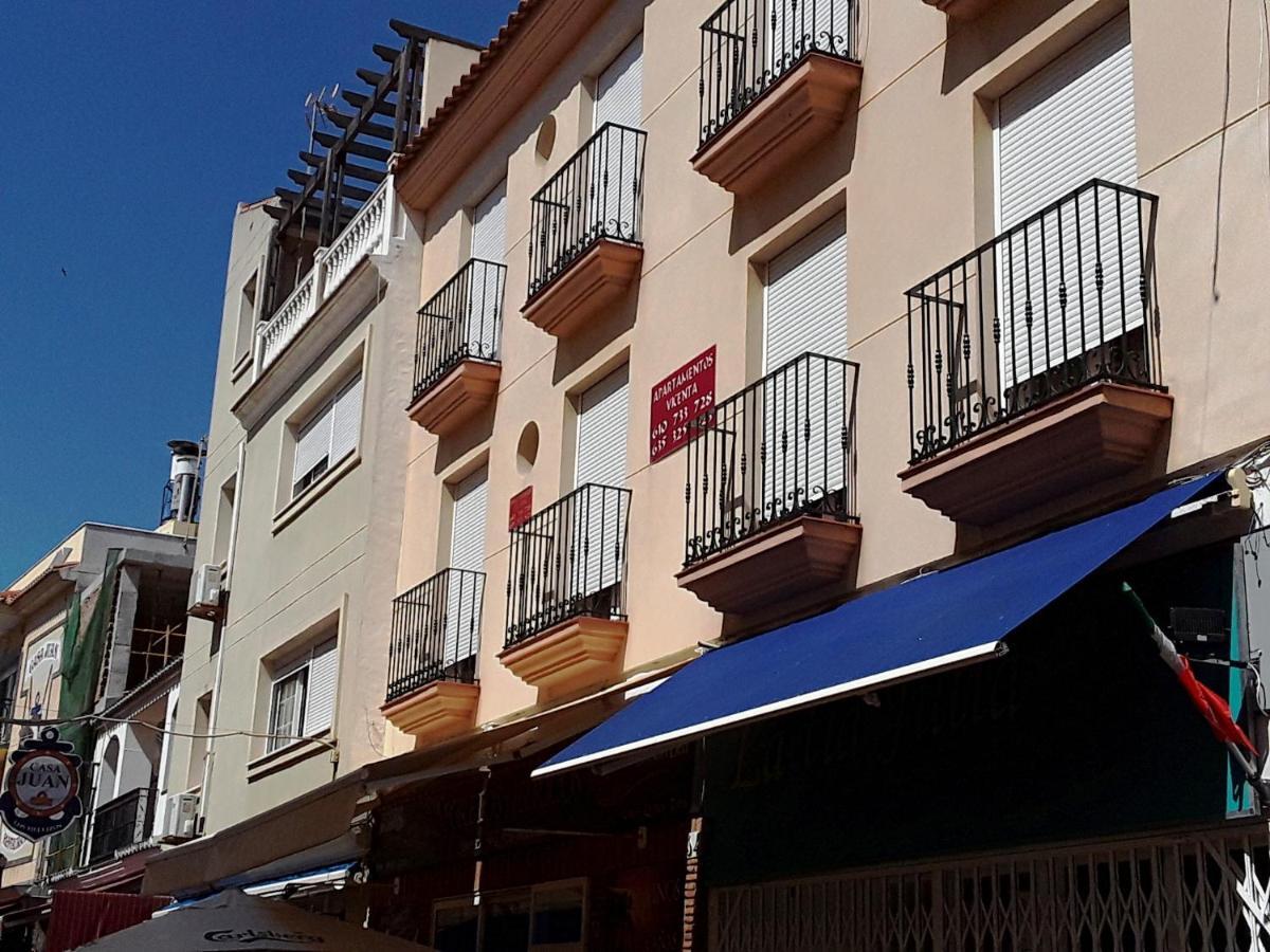 Apartamentos Vicenta Carihuela By Playa Miguel Torremolinos Dış mekan fotoğraf