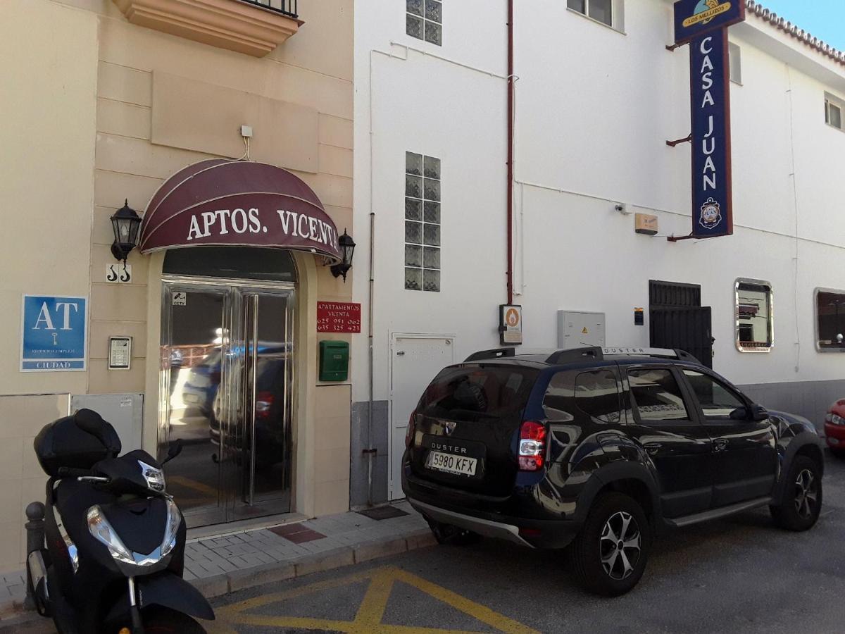 Apartamentos Vicenta Carihuela By Playa Miguel Torremolinos Dış mekan fotoğraf